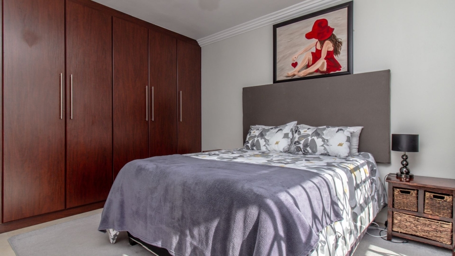 6 Bedroom Property for Sale in Franskraal Western Cape